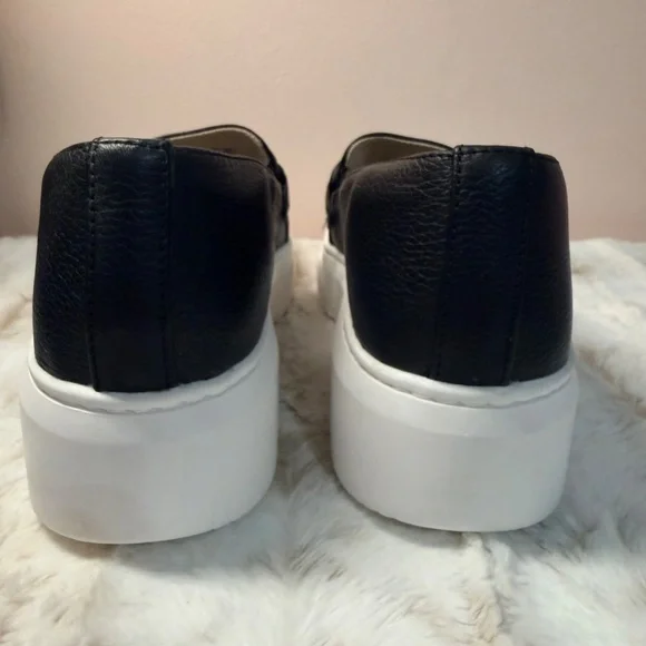 Naturalizer Black Slip On Sneaker With A Decorative Black Chain Size 10 - Picture 7 of 9